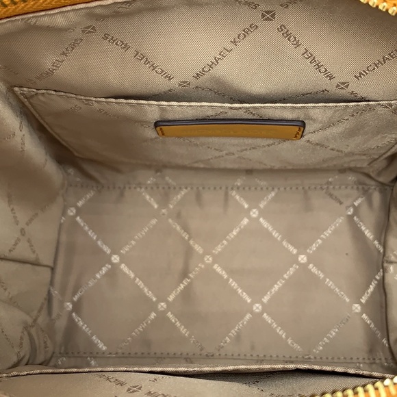 MICHAEL KORS
Avril Small Logo Top-Zip Satchel / Crossbody Marigold/ Brown Color - Picture 12 of 16